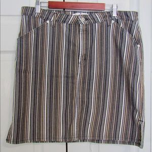 Stripe over the knee skirt